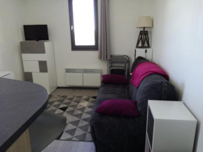 Studio cabine 4 pers, centre station, cuisine équipée et bain - FR-1-557-75